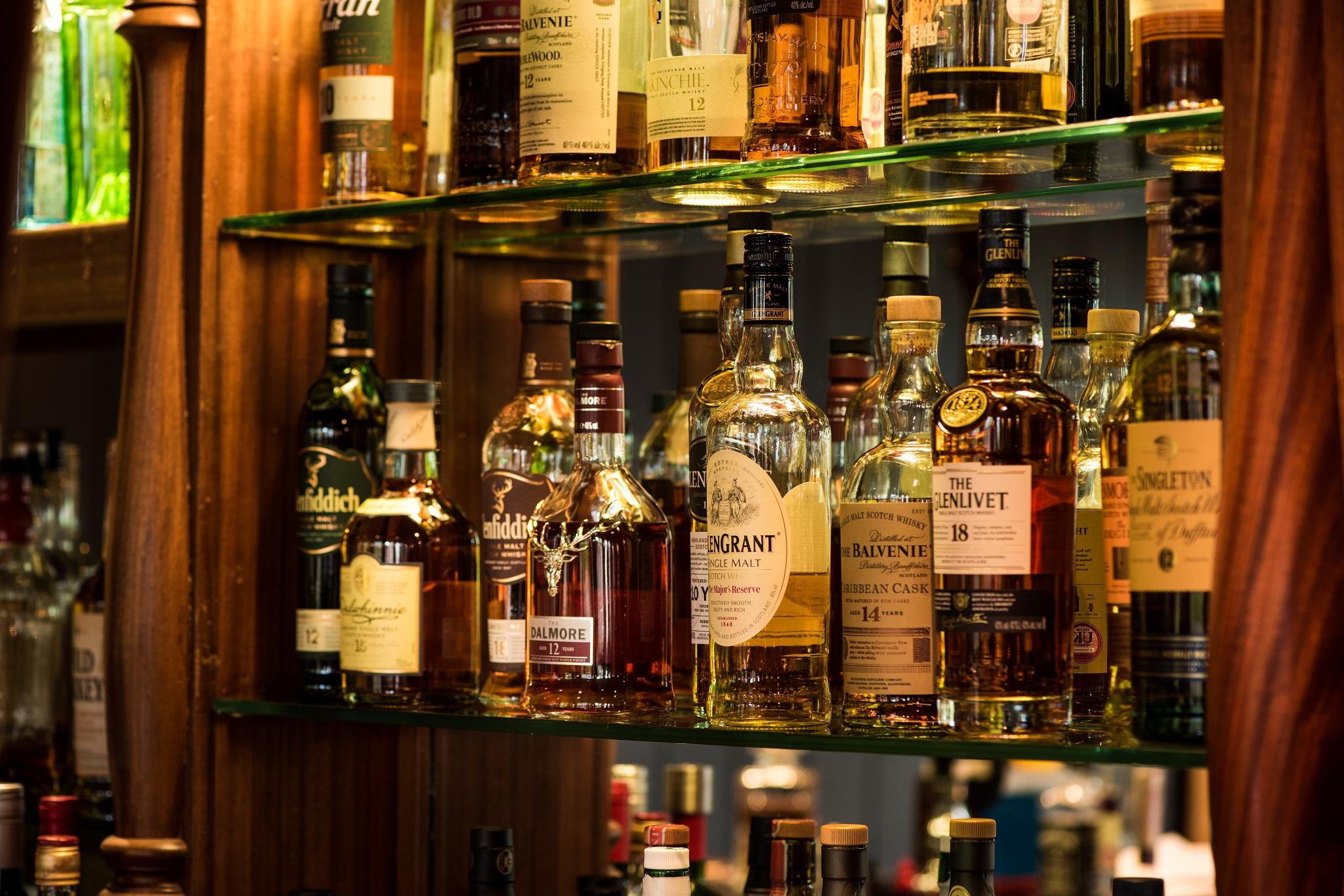 巴拉特 Balmoral Arms酒店 外观 照片